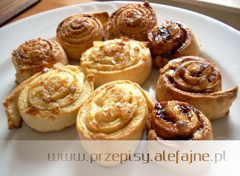 Bule (drożdżowe ślimaczki)
